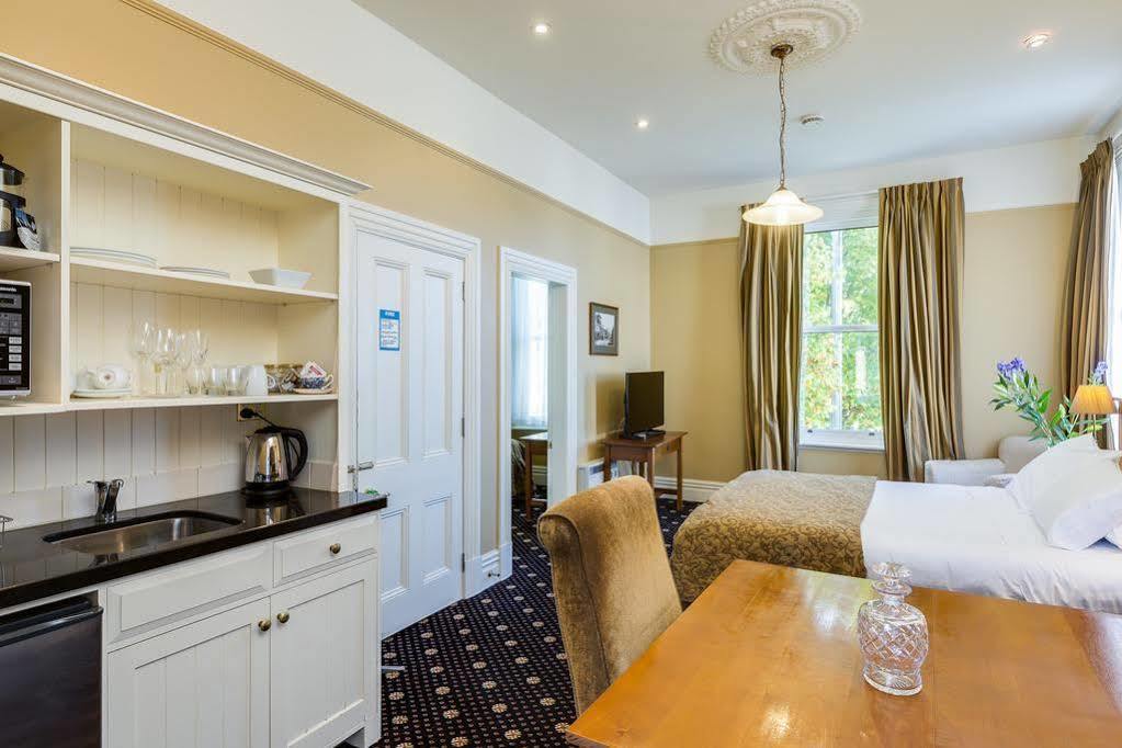 Highland House Boutique Hotel Dunedin Exteriör bild